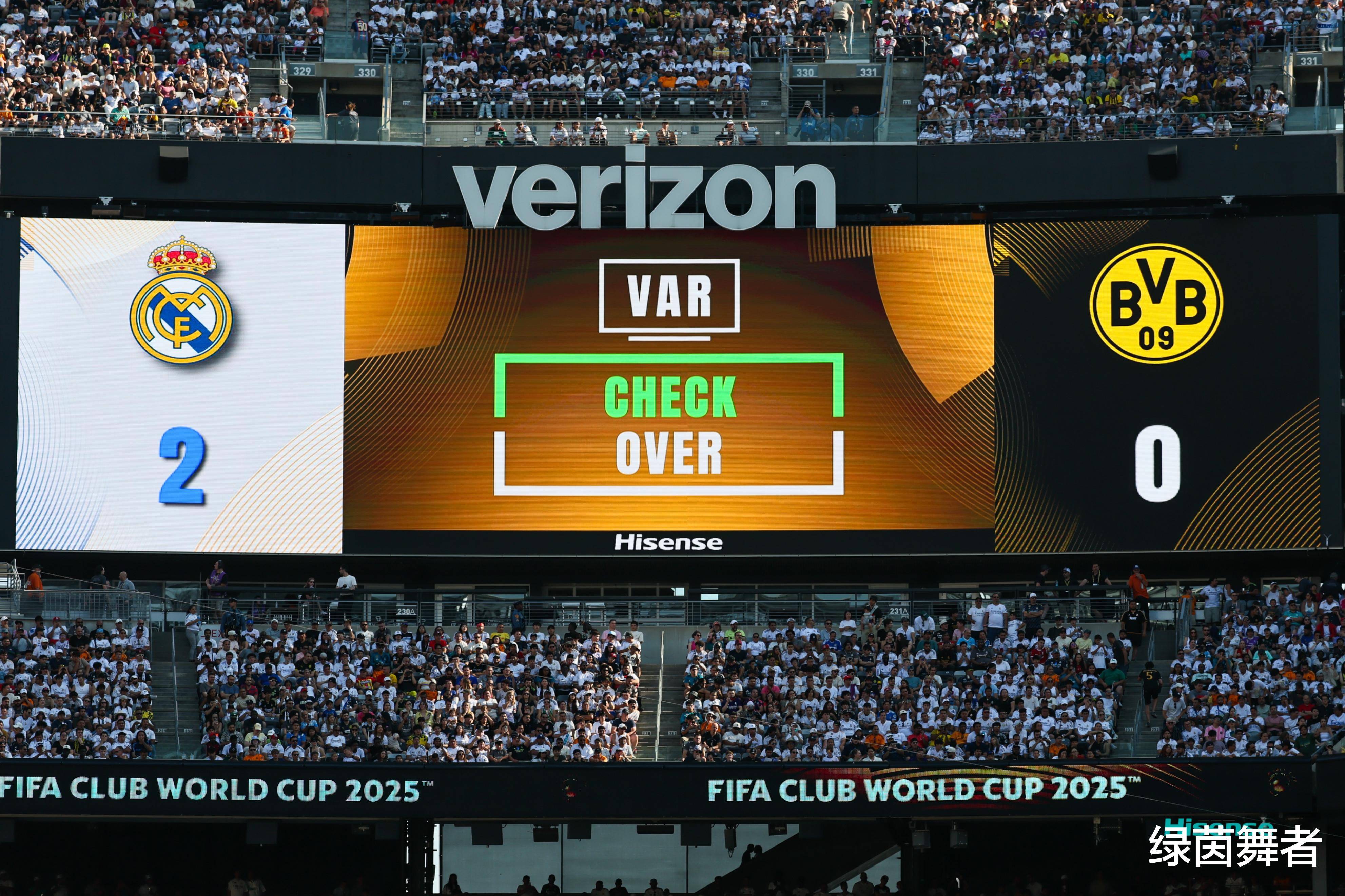 开云体育官网官网-里程碑夜！皇家马德里回应争议，德甲国际比赛日刷纪录，球迷炸锅，球队文化再被提及的简单介绍